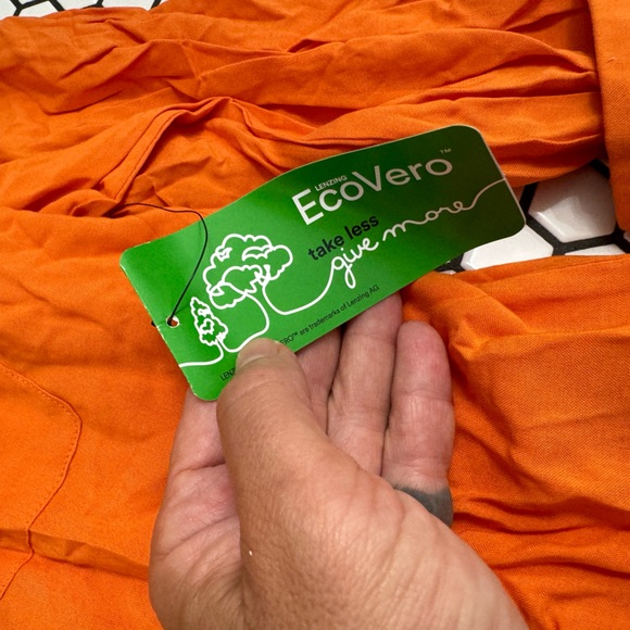 NWT Tommy Hilfiger ecovera button down shirt size large - Picture 5 of 5